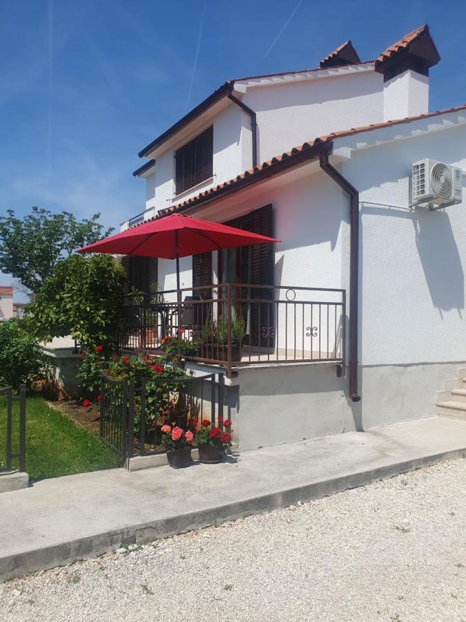 Apartment Vesna For 2, Free Parking And Wi-Fi Pula Zewnętrze zdjęcie